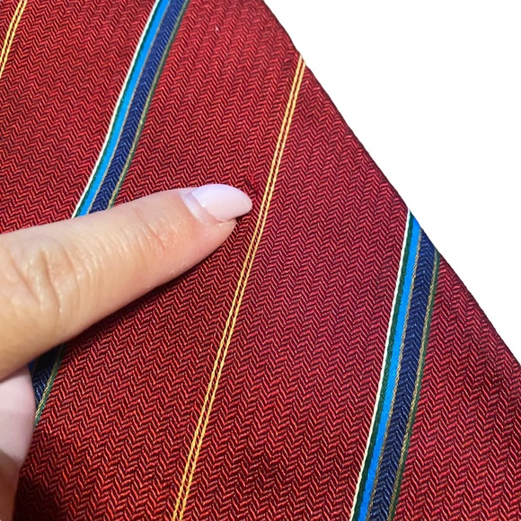 Vintage Burberrys tie 100% Silk - Red and Blue Made in the USA Burberry - Picture 4 of 11
